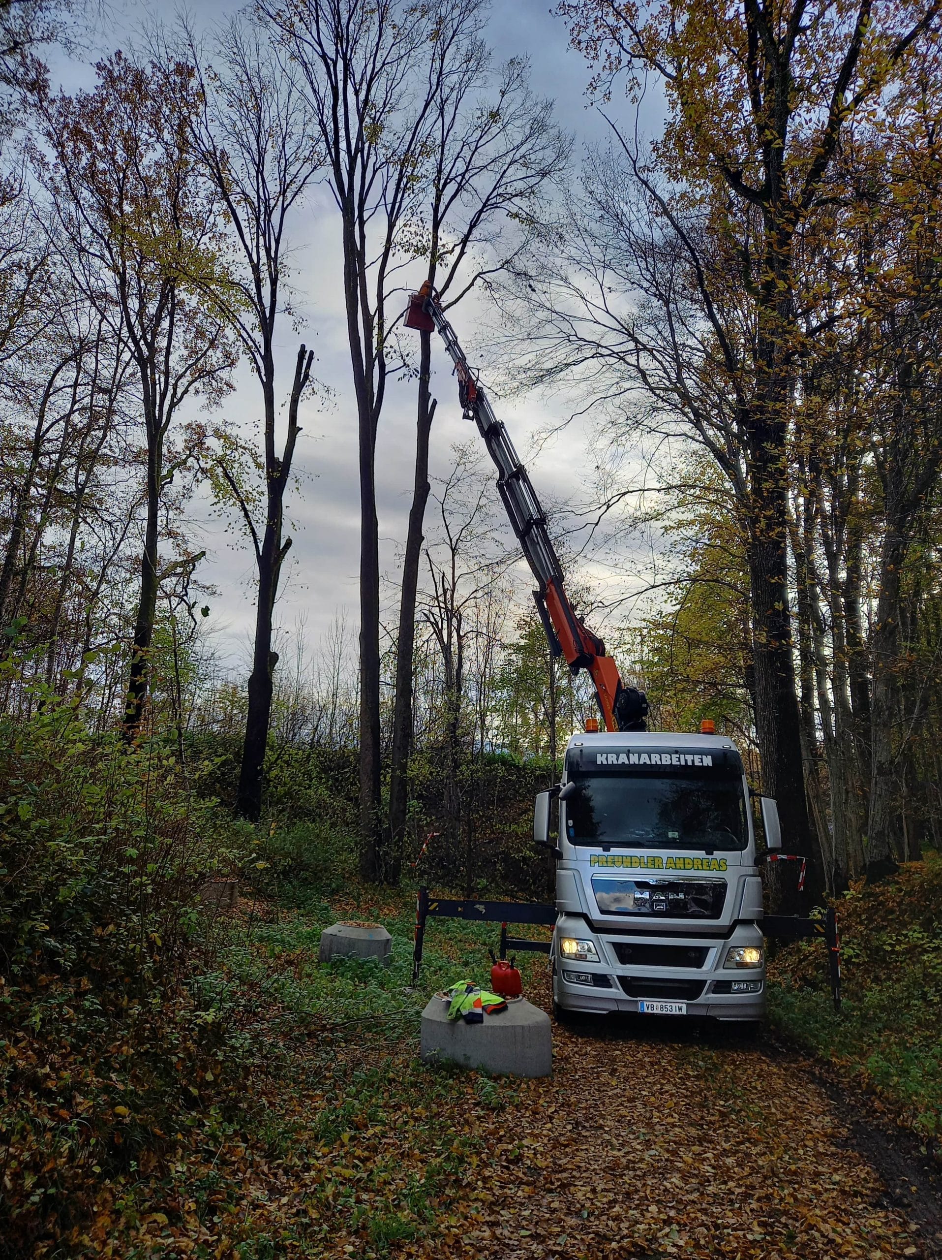 Transport von Ziegeln mit Kranunternehmen in Österreich